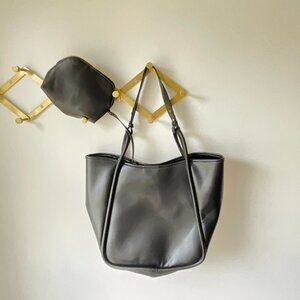 Black Classic Tote with zippered pouch inside NWOT